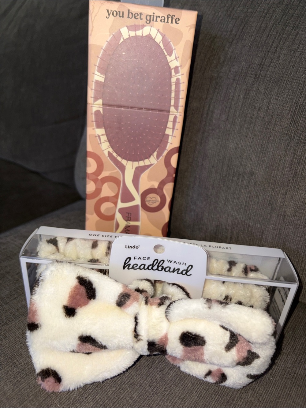 Lindo Plush Leopard Print Face Wash Headband - Giraffe Brush